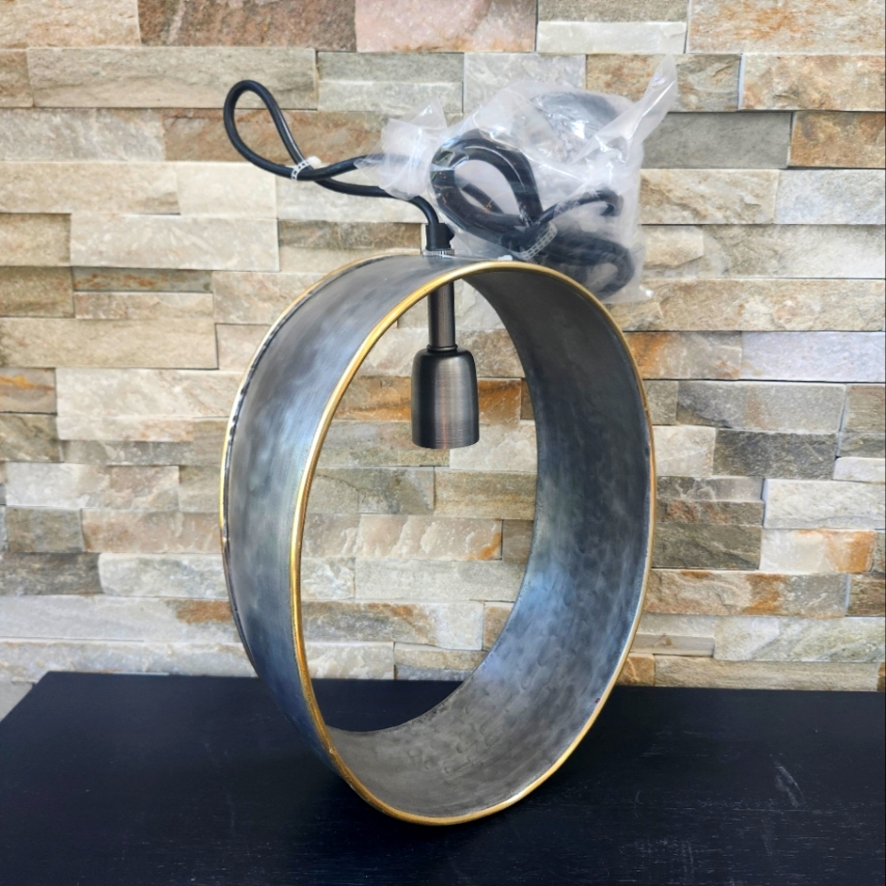 90. LIGHT FIXTURE